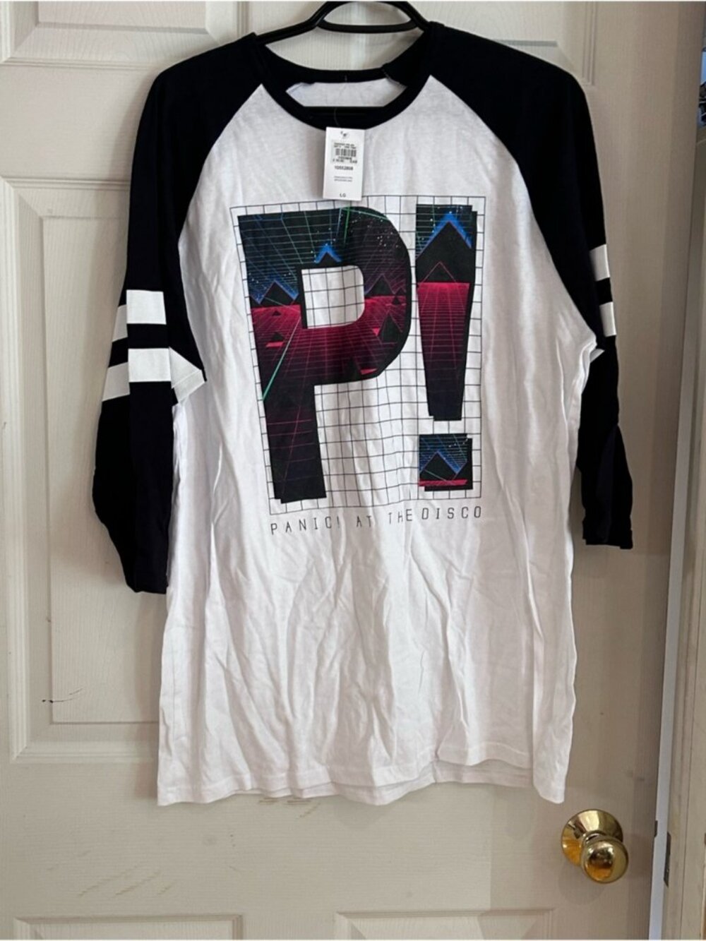 NWT Unisex Hot Topic Panic! at the Disco Raglan Long Sleeve Baseball Tee Large